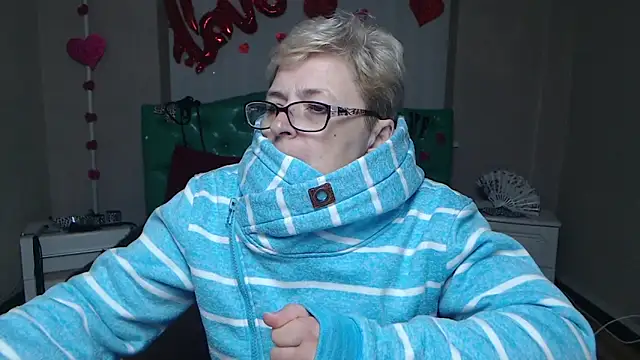 EmiliaGree live sex cam