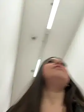 Alyshanon18 live sex cam