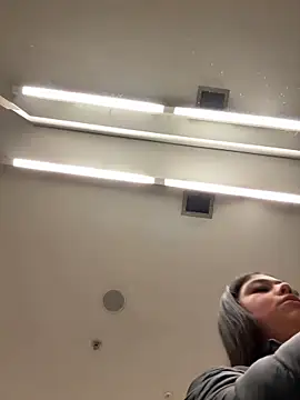 Alyshanon18's cam snapshot