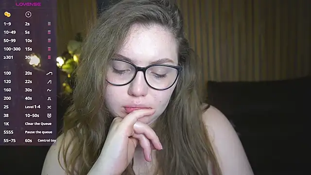 LuxSopphia live sex cam