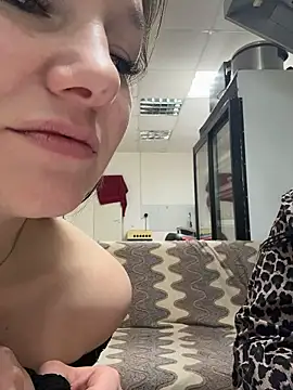 _Mila_Love's cam snapshot