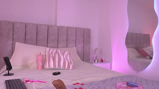 sam_lewins's cam snapshot