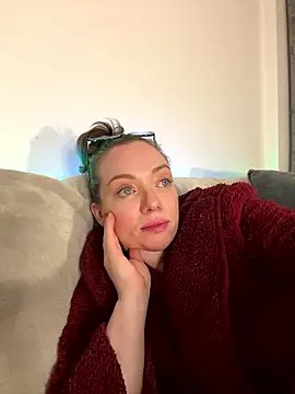 FemDom_RubyKnightXXO's cam snapshot