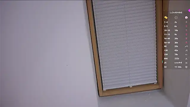 LeonaBelhumeur live sex cam