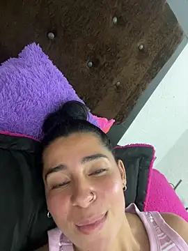 Meganmilk1 live sex cam