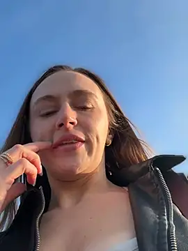 lunagirl13 live sex cam