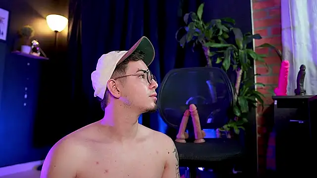 Leo_Valmore's cam snapshot