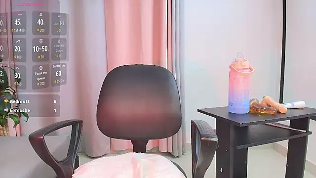 saray_reesee's cam snapshot