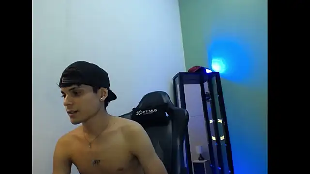 dilan_hott_'s cam snapshot