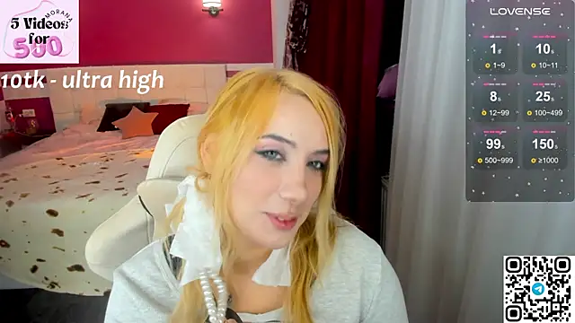 MoranaKit live sex cam