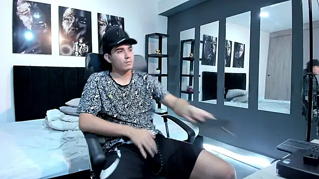 Alejo_Grey's cam snapshot