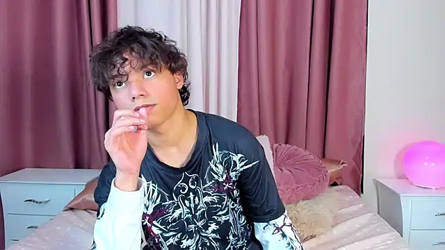 Honeymoon_sariel live sex cam