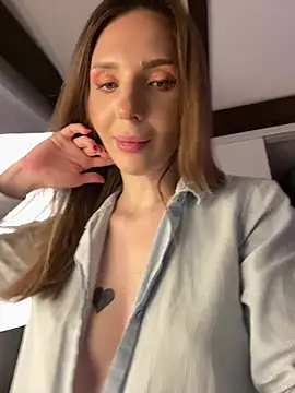 LINA_ALL_EYES_ON_YOU live sex cam