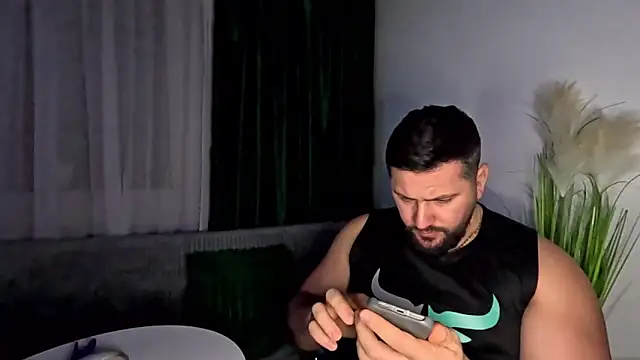 Gold_Alpha_Boy live sex cam