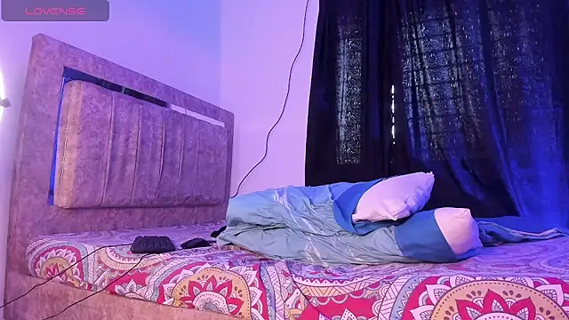 Kylian_Alessandro's cam snapshot