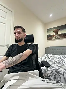 Juliann69Ramiro's cam snapshot