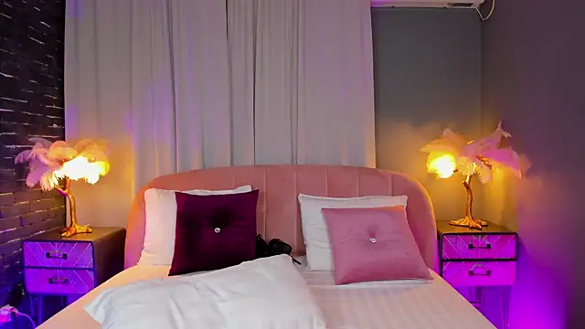 AmedeeaBanks live sex cam
