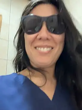 Reinacatchile live sex cam