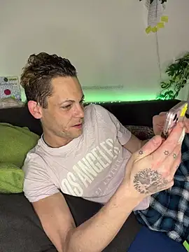 Robbigcum live sex cam