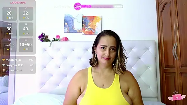 queendesiree_'s cam snapshot