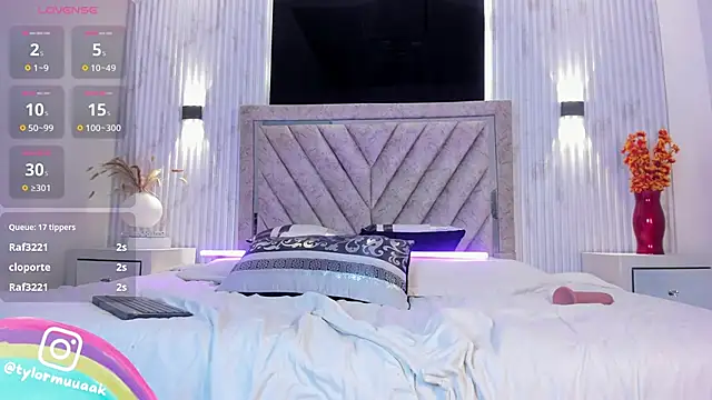 Taylor_Harveey live sex cam