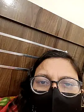 piryasharma005's cam snapshot