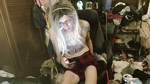 Ombeline1 live sex cam