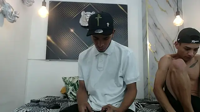 JordanAndAndrew's cam snapshot