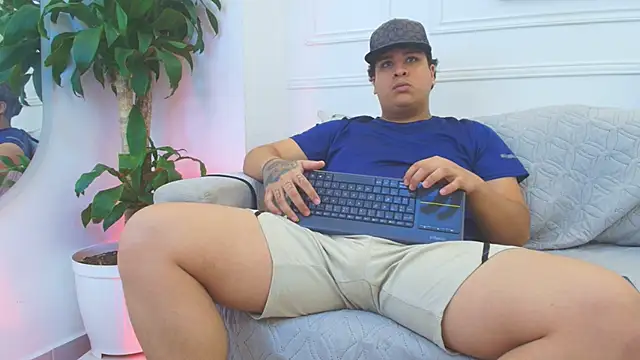 Naim_Bennetsex's cam snapshot