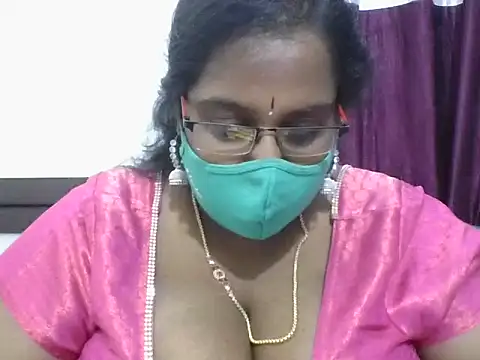 hootypriya's cam snapshot