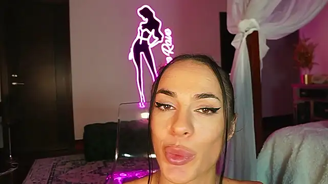 Katyerave live sex cam
