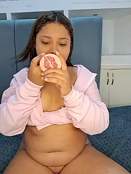 Celeste_em's cam snapshot