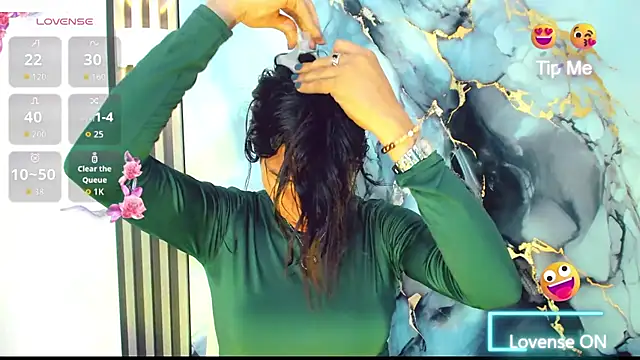 khiara_moretti live sex cam