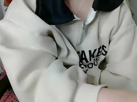 hilyti12 live sex cam