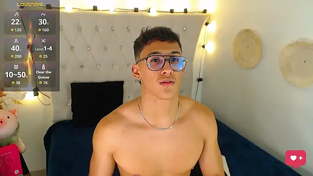 SalvadorFit live sex cam