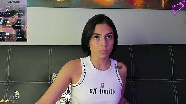 lilith_petit_'s cam snapshot