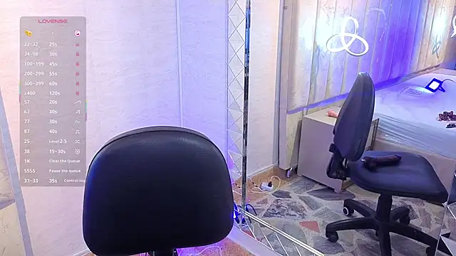 SyrelleMilf live sex cam