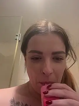 PiperPassionX live sex cam