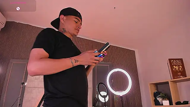 LiamDeep's cam snapshot