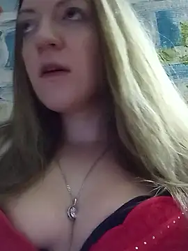 KattyLuuu's cam snapshot