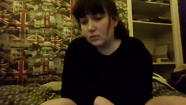 Lynylou live sex cam