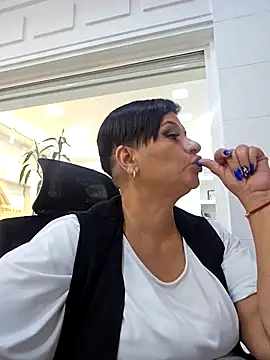 LILIANAJARAMILLO's cam snapshot