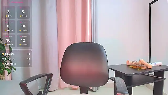 saray_reesee's cam snapshot