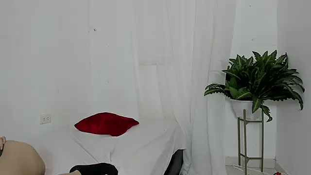 Laura_and_Kevin live sex cam