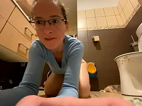 ___horny_mountain_girl_'s cam snapshot