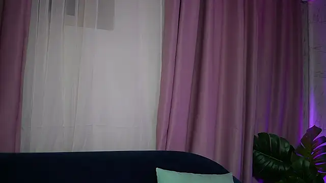 AdelineRosa's cam snapshot