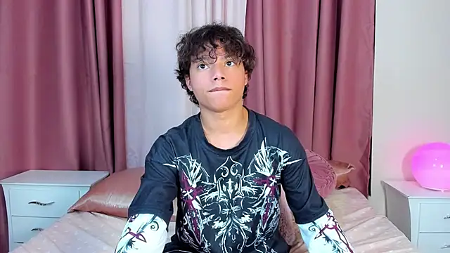 Honeymoon_sariel's cam snapshot