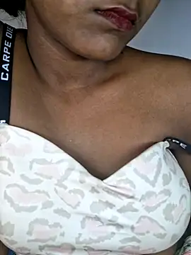 Royal-girl78's cam snapshot