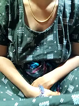 call_me_ammulu099's cam snapshot