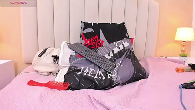 Mia_thompson_19 live sex cam